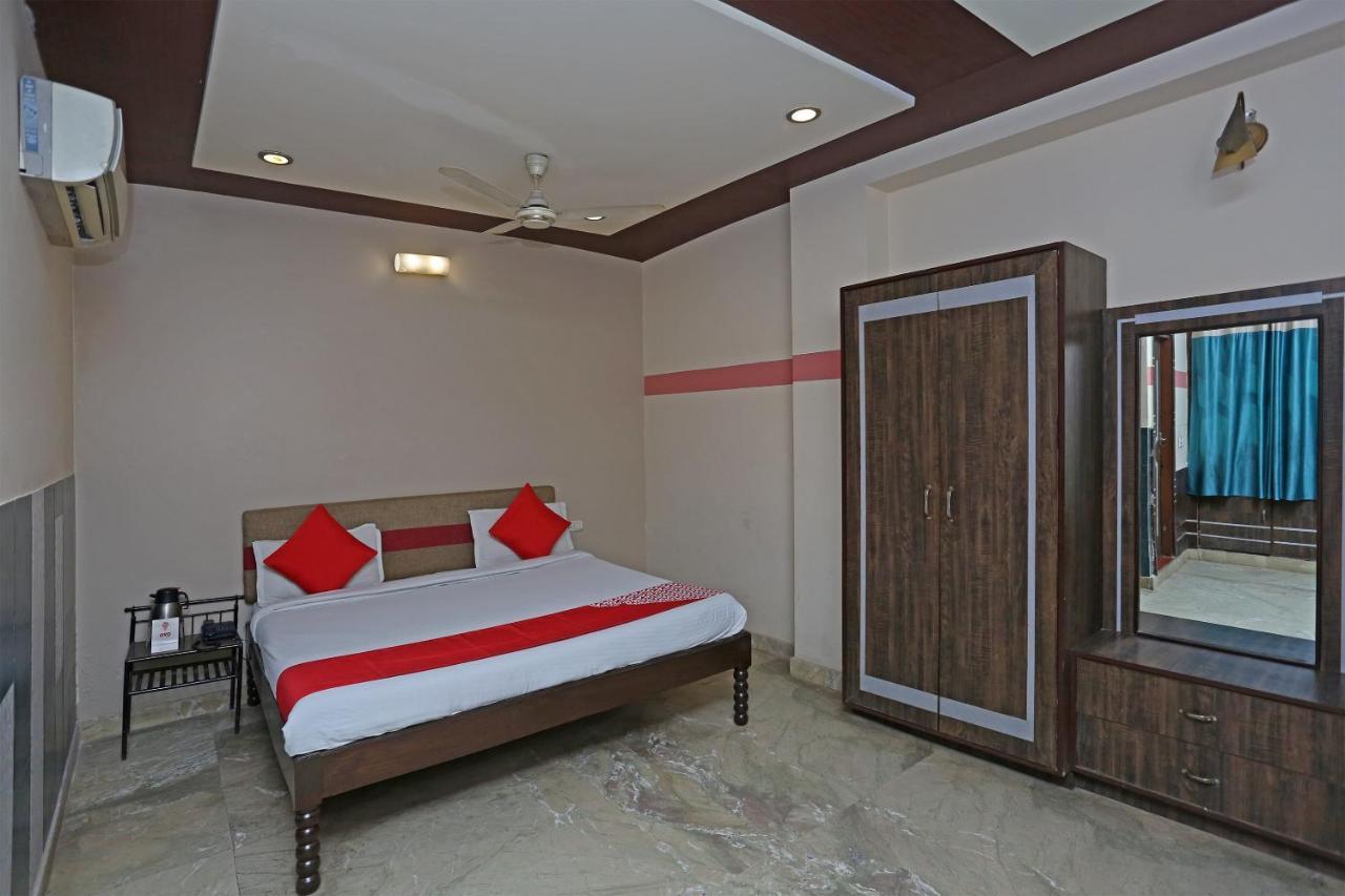 Hôtel Sheel Gopal Vision à Mathura Extérieur photo
